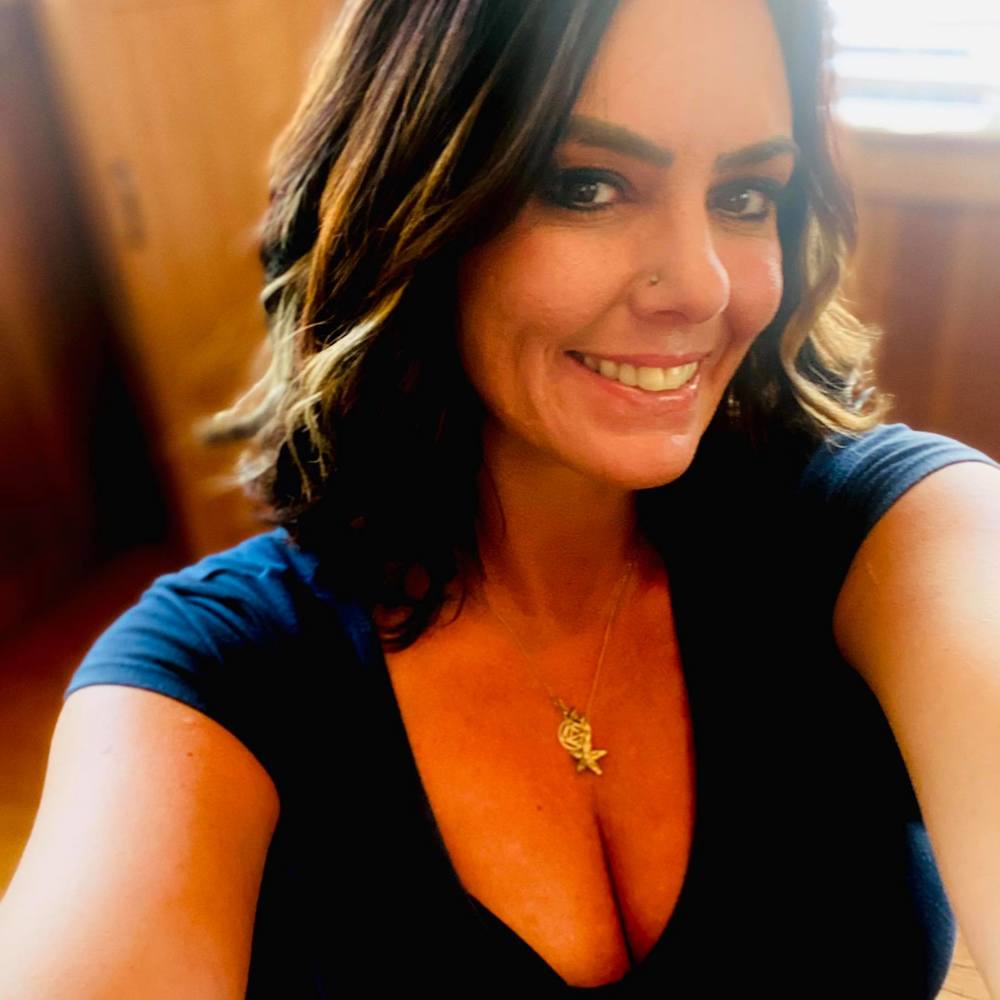 Meet your Posher, Crystal